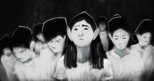 Kadr z filmu animowanego, czarno-biały. Kilka postaci w białych koszulkach, Większość z nich patrzy w dół, tylko jedna młoda kobieta kieruje wzrok ku górze.