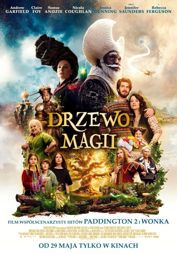Plakat filmu fantasy „Drzewo Magii”. Wokół świecącego, magicznego drzewa zgromadzeni są bohaterowie w różnym wieku, zarówno ze świata współczesnego, jak i baśniowego. W tle unoszą się fantastyczne krajobrazy i postacie, a centralną część plakatu zajmuje tytuł filmu.